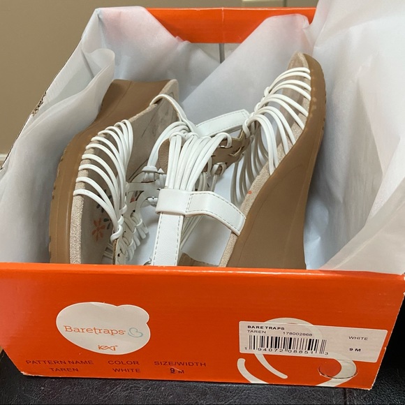 NWT BareTraps Wedges - Picture 5 of 5